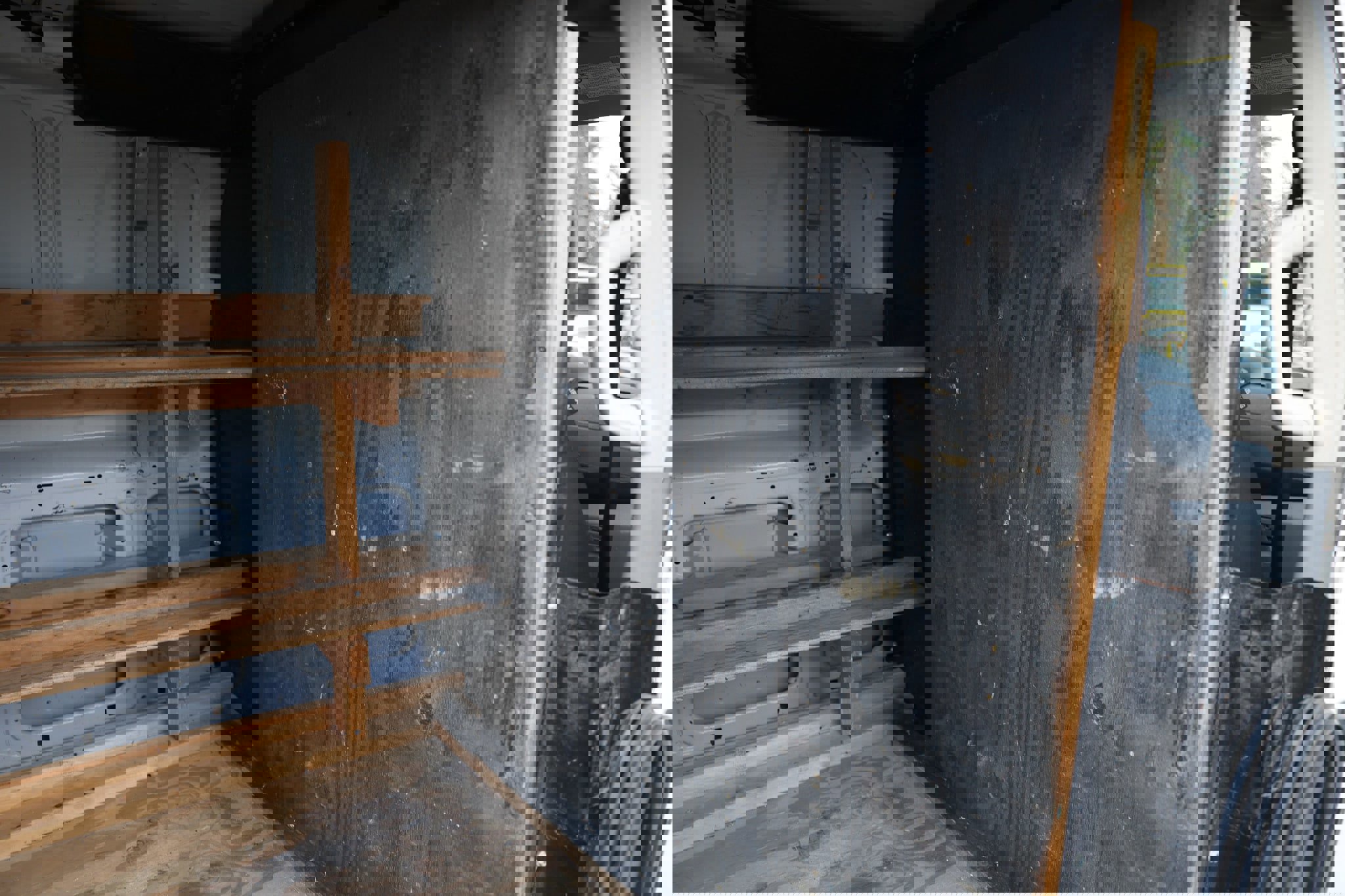 Used 2018 Ford Transit 250 130 Low Roof w/ Exterior Upgrade Package image 28