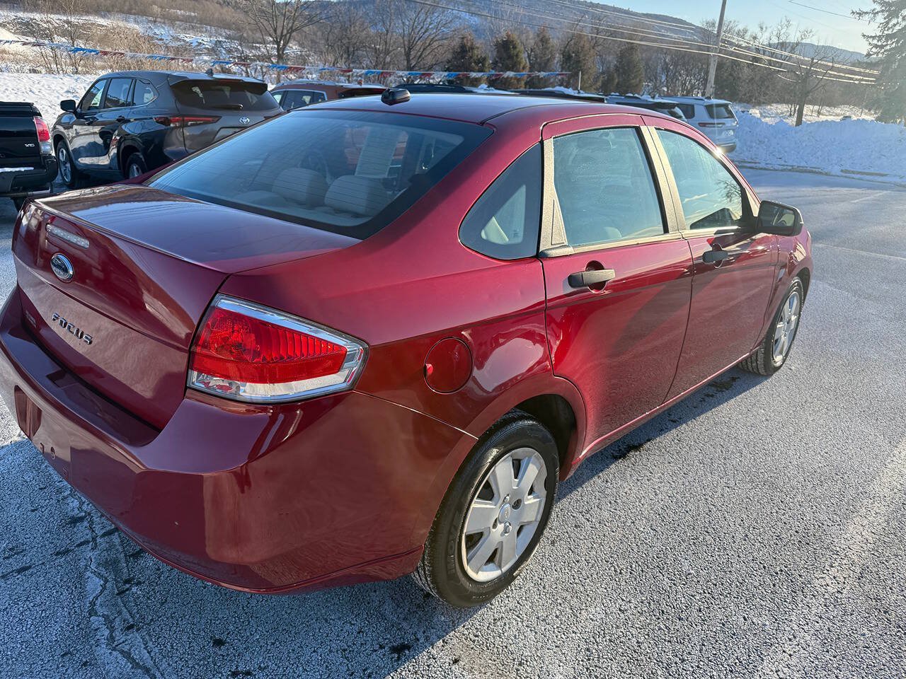 Used 2011 Ford Focus S FWD image 5