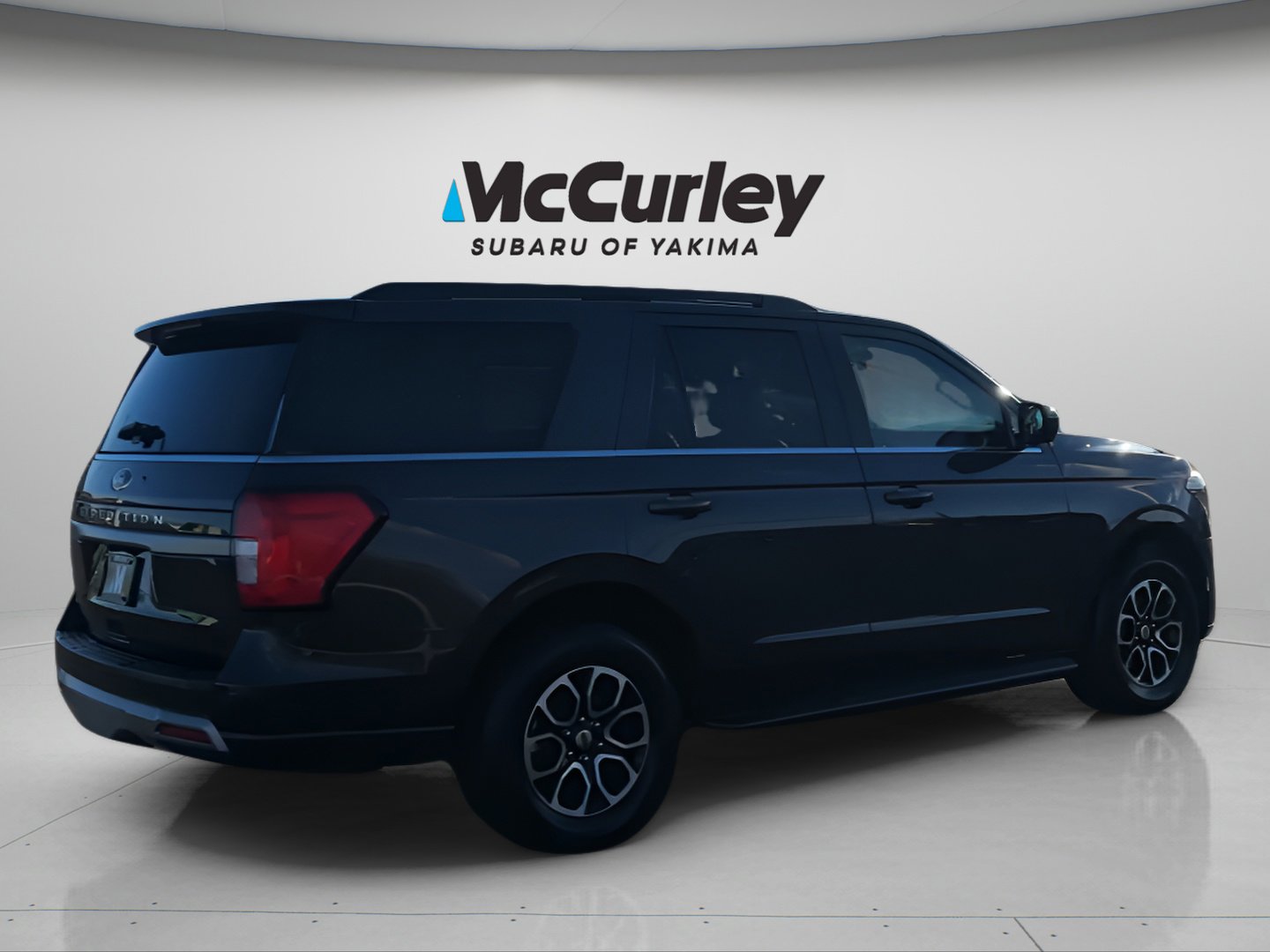 Used 2024 Ford Expedition XLT image 9