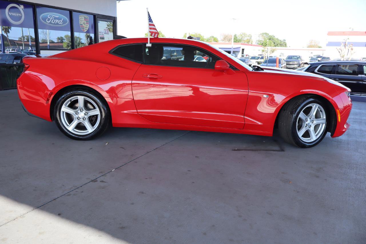 Used 2017 Chevrolet Camaro LT image 6