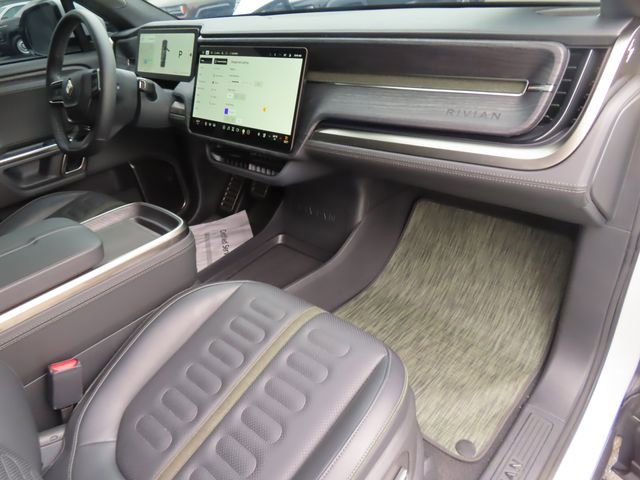 Used 2024 Rivian R1S Adventure AWD/4WD image 41