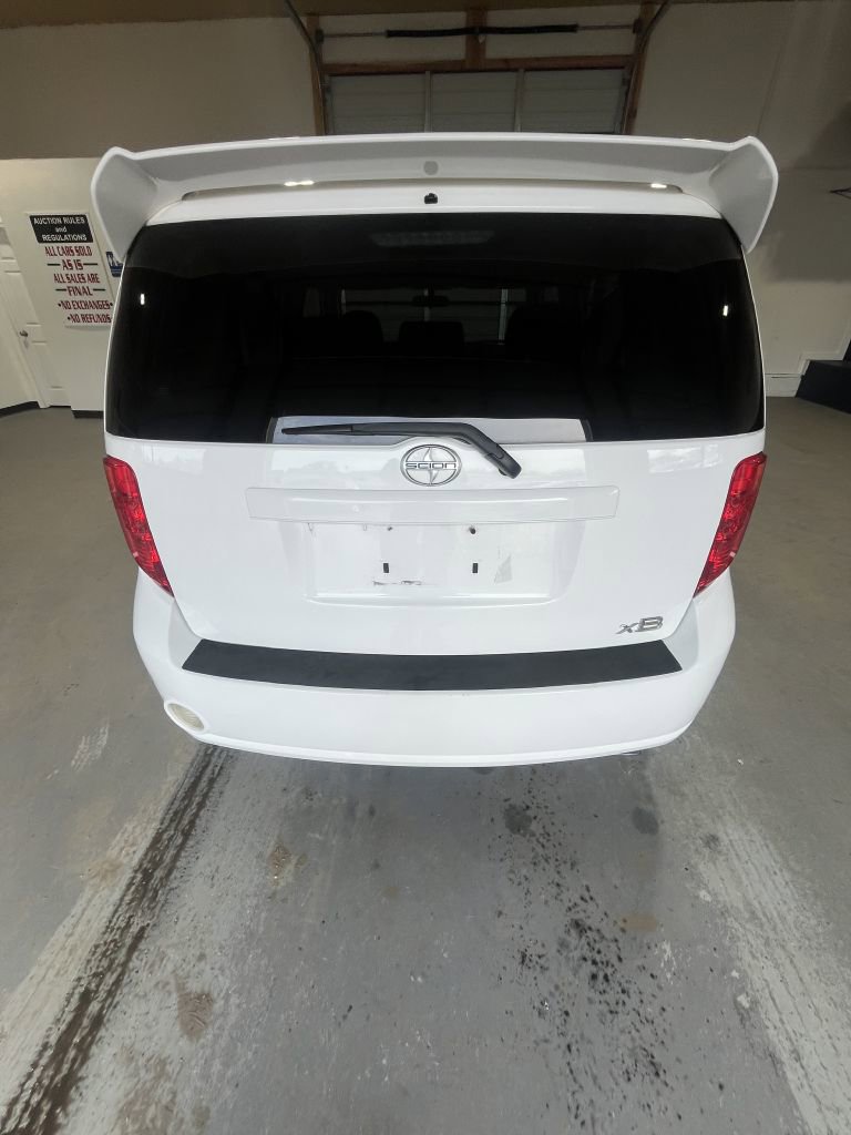 Used 2008 Scion xB image 4