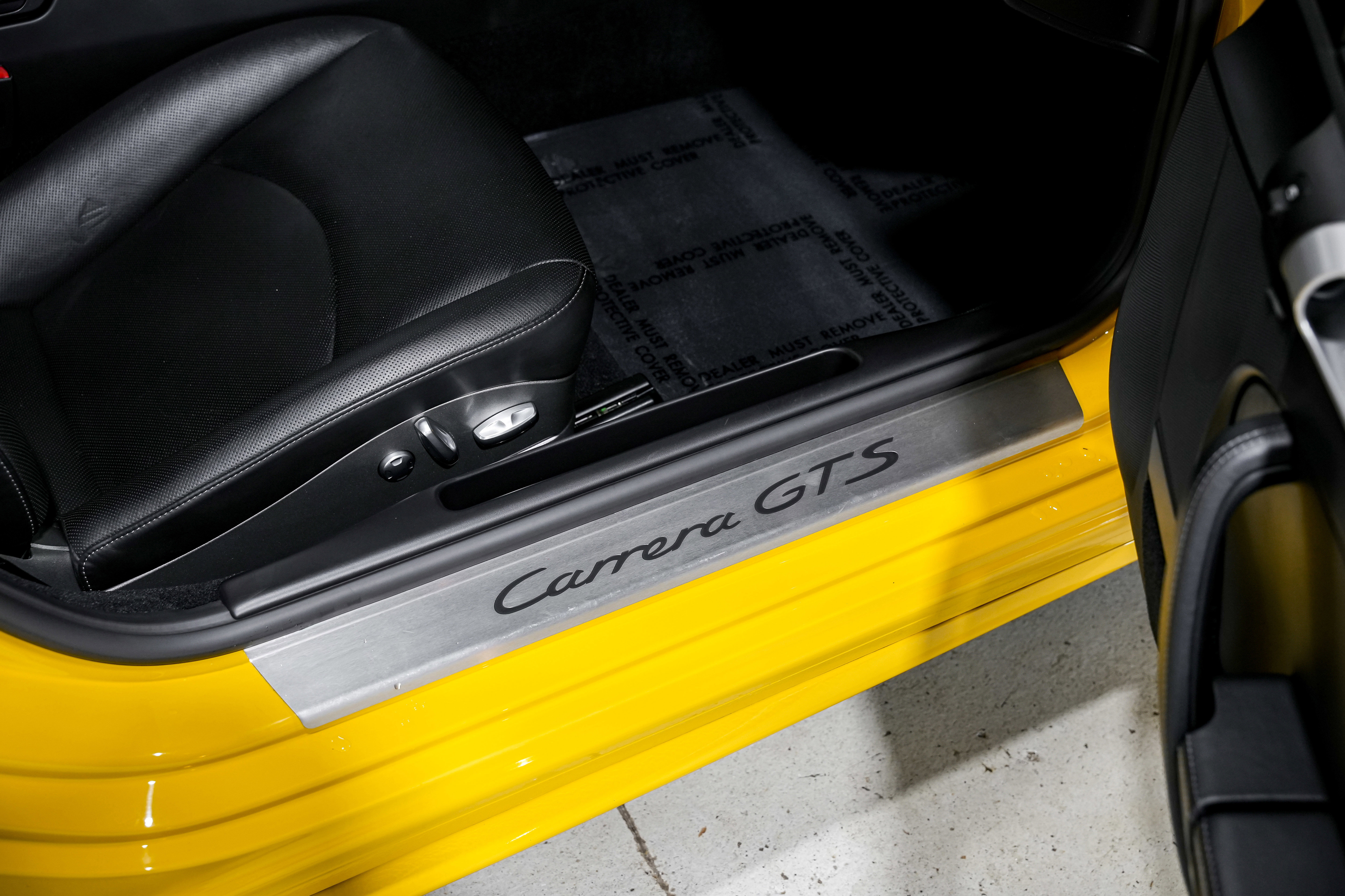 Used 2011 Porsche 911 Carrera GTS image 26