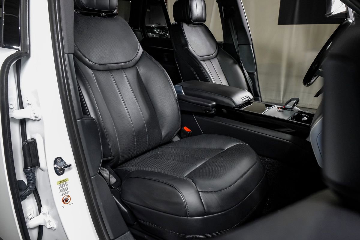 Used 2024 Land Rover Range Rover SE image 26