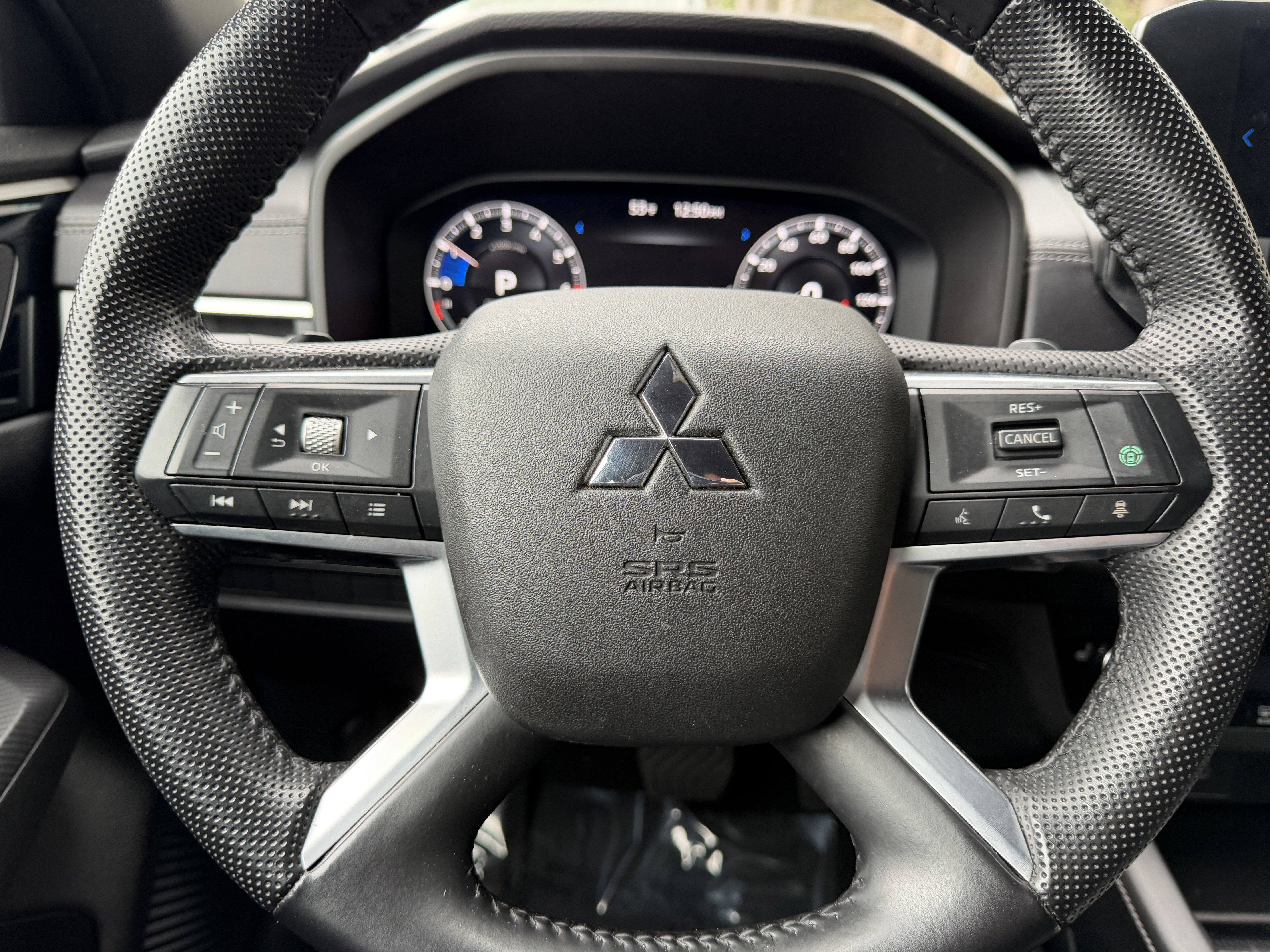 Used 2023 Mitsubishi Outlander SE Black Edition image 33