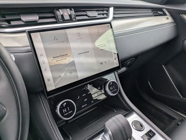 Used 2026 Jaguar F-PACE R-Dynamic S image 11