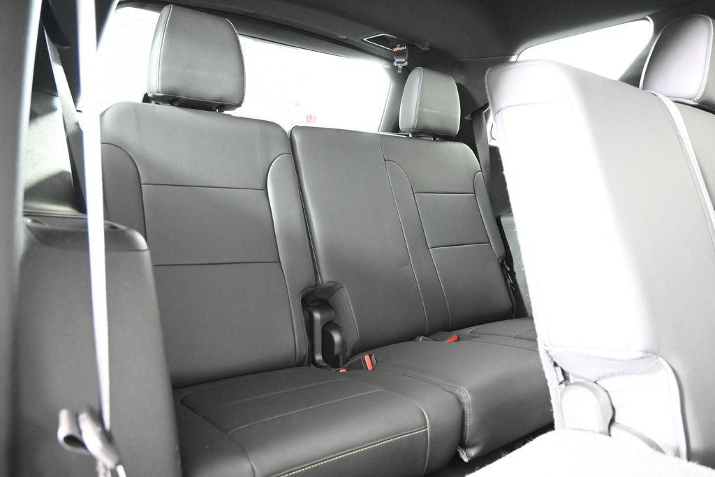 Used 2023 Chevrolet Traverse LT w/ LT Premium Package AWD/4WD image 15