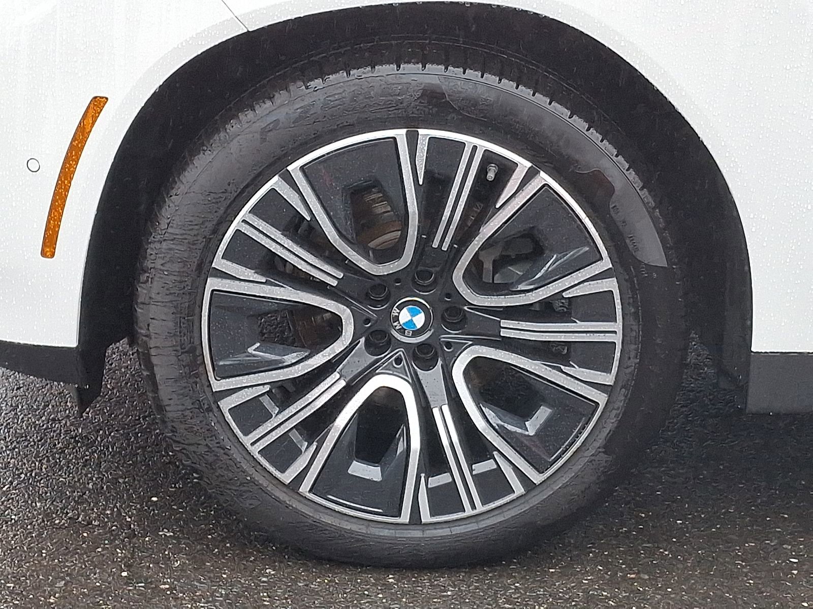 Used 2025 BMW X3 xDrive30i w/ Premium Package image 6