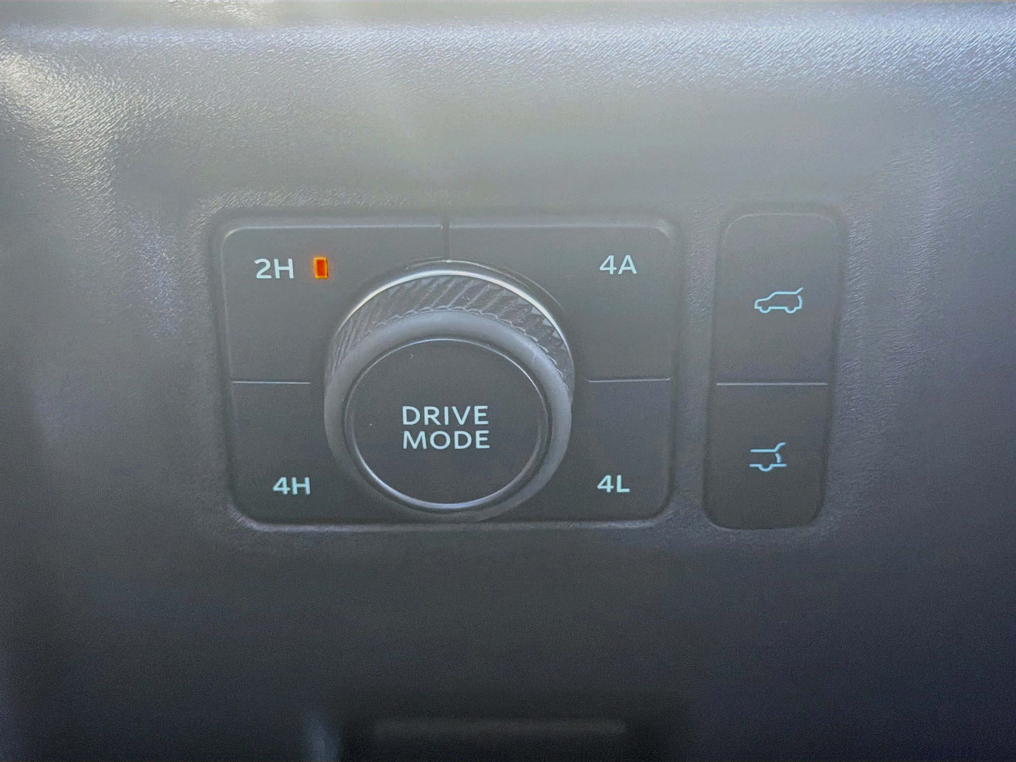 Used 2025 Ford Expedition Active AWD/4WD image 17