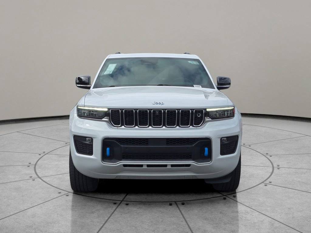 Used 2022 Jeep Grand Cherokee Overland w/ Advanced Protech Group III image 3
