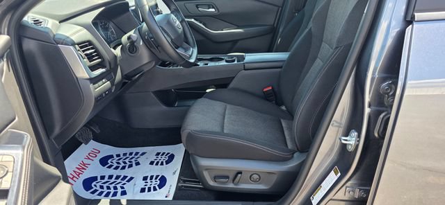 Used 2025 Nissan Rogue SV AWD/4WD image 10