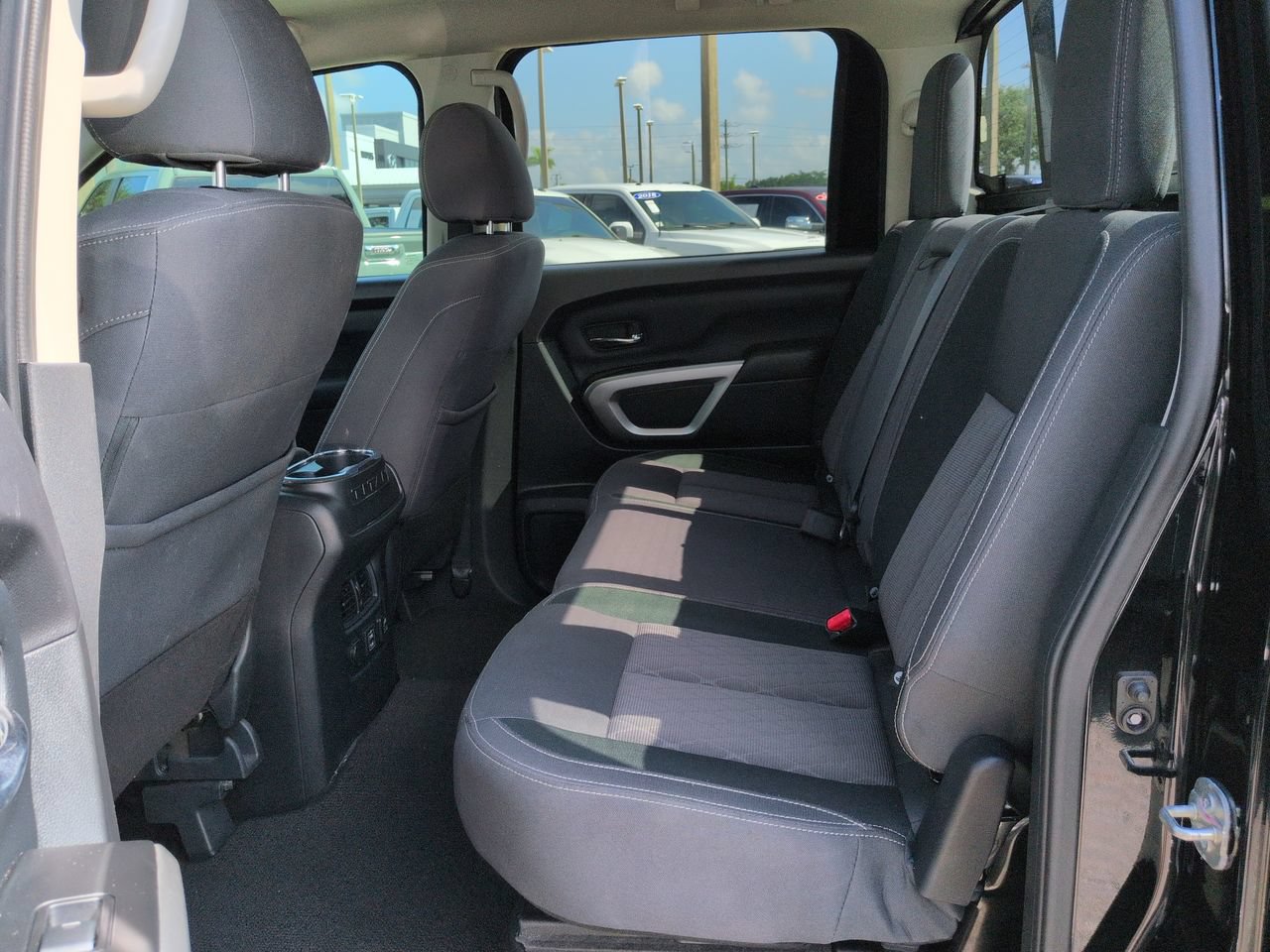 Used 2023 Nissan Titan SV w/ SV Convenience Package AWD/4WD image 14