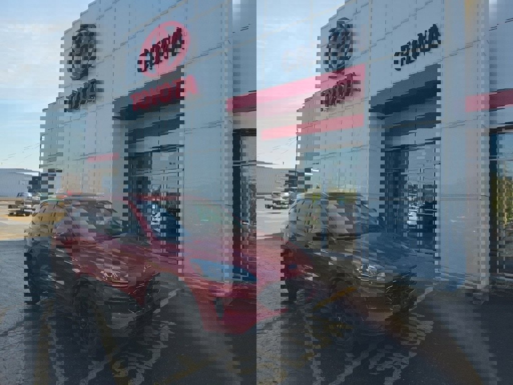 Used 2022 Ford Escape SE w/ SE Sport Appearance Package