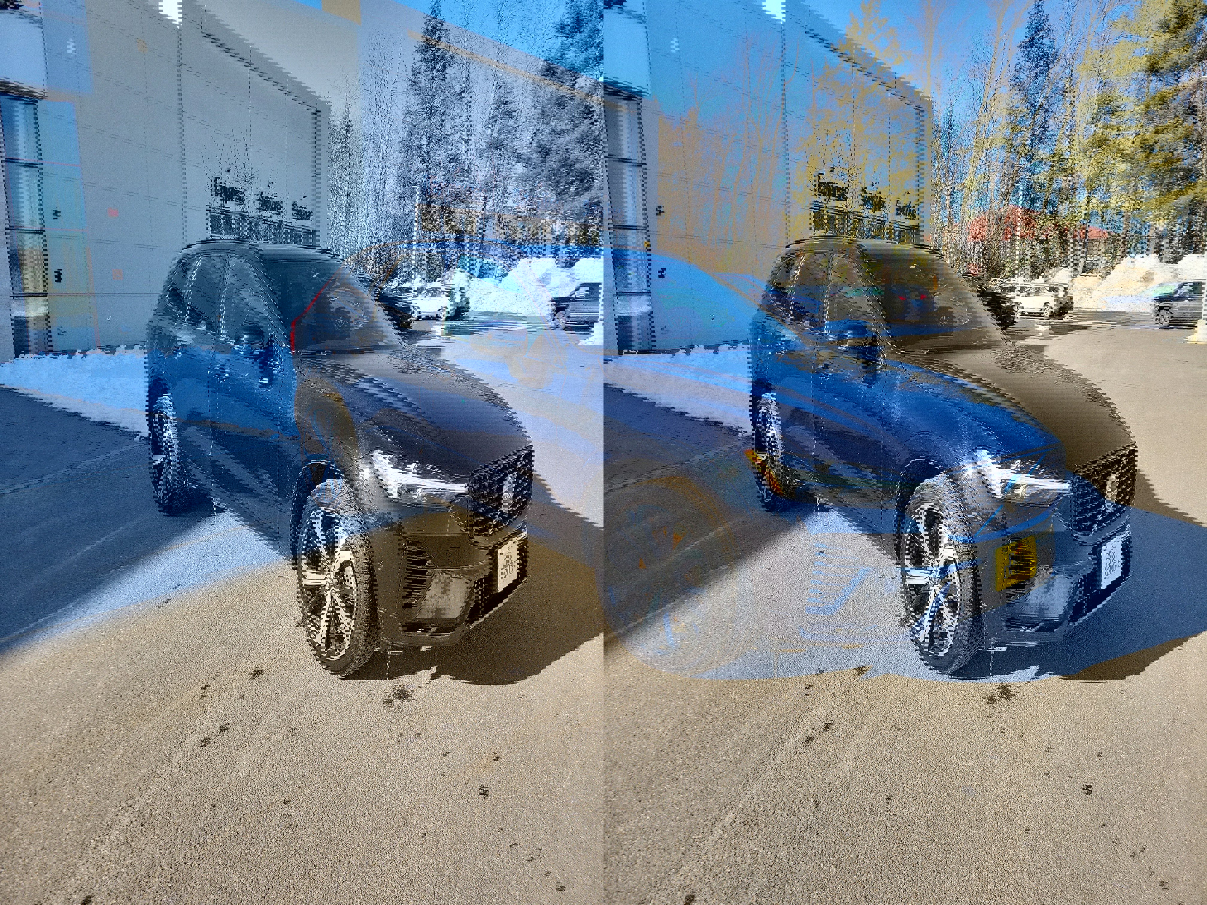 Used 2022 Volvo XC60 T8 R-Design w/ Advanced Package image 9