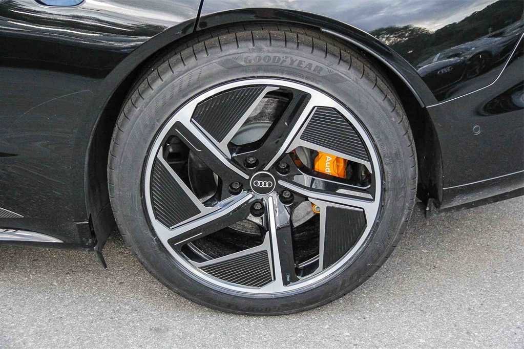 Used 2024 Audi RS e-tron GT w/ Carbon Performance Package image 10