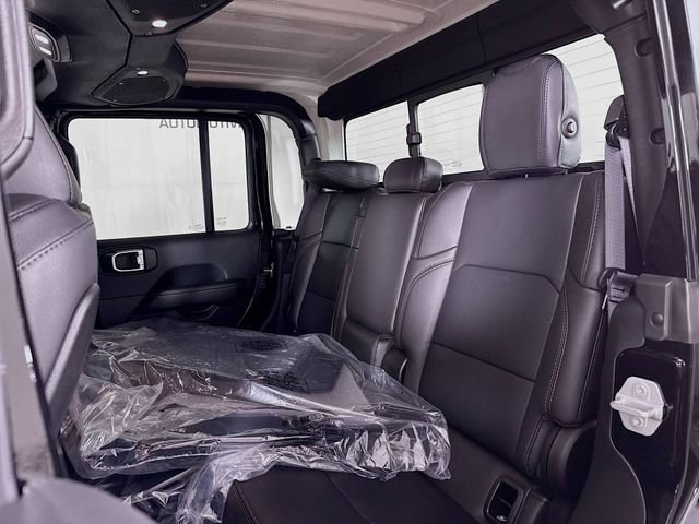 New 2025 Jeep Gladiator Sport image 23