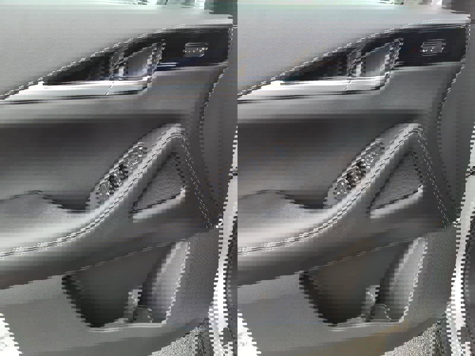 Certified 2023 INFINITI QX60 Pure image 12