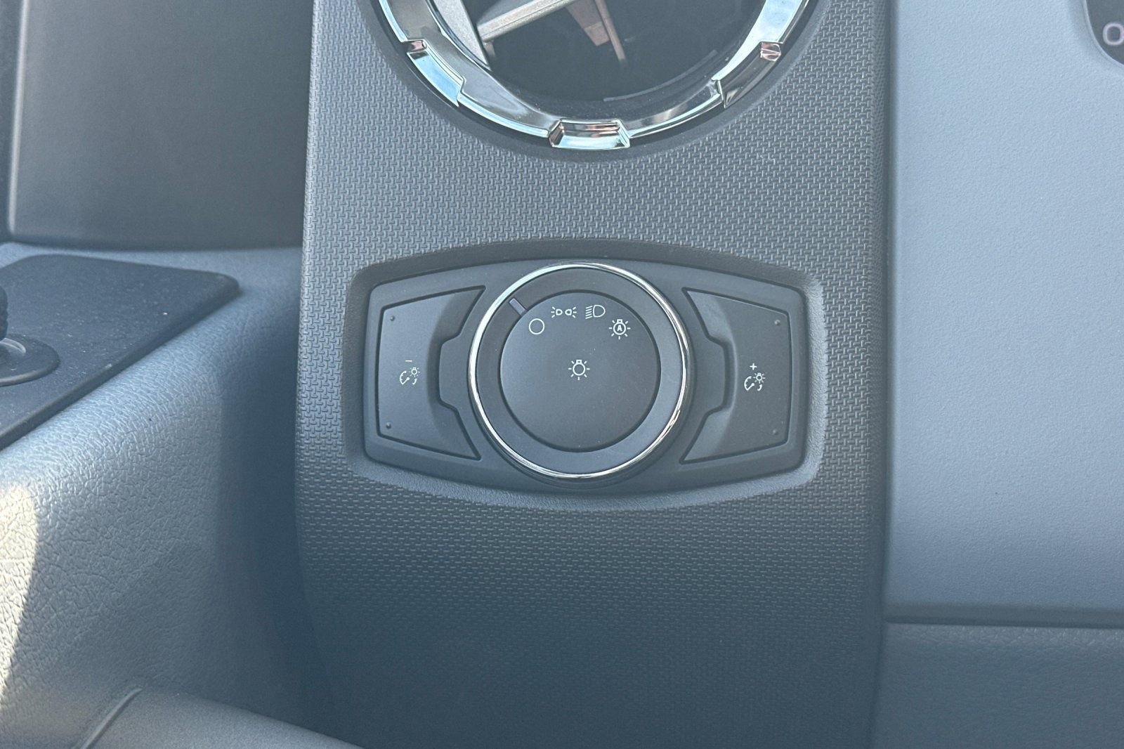 New 2027 Ford F650 2WD Regular Cab Super Duty image 24