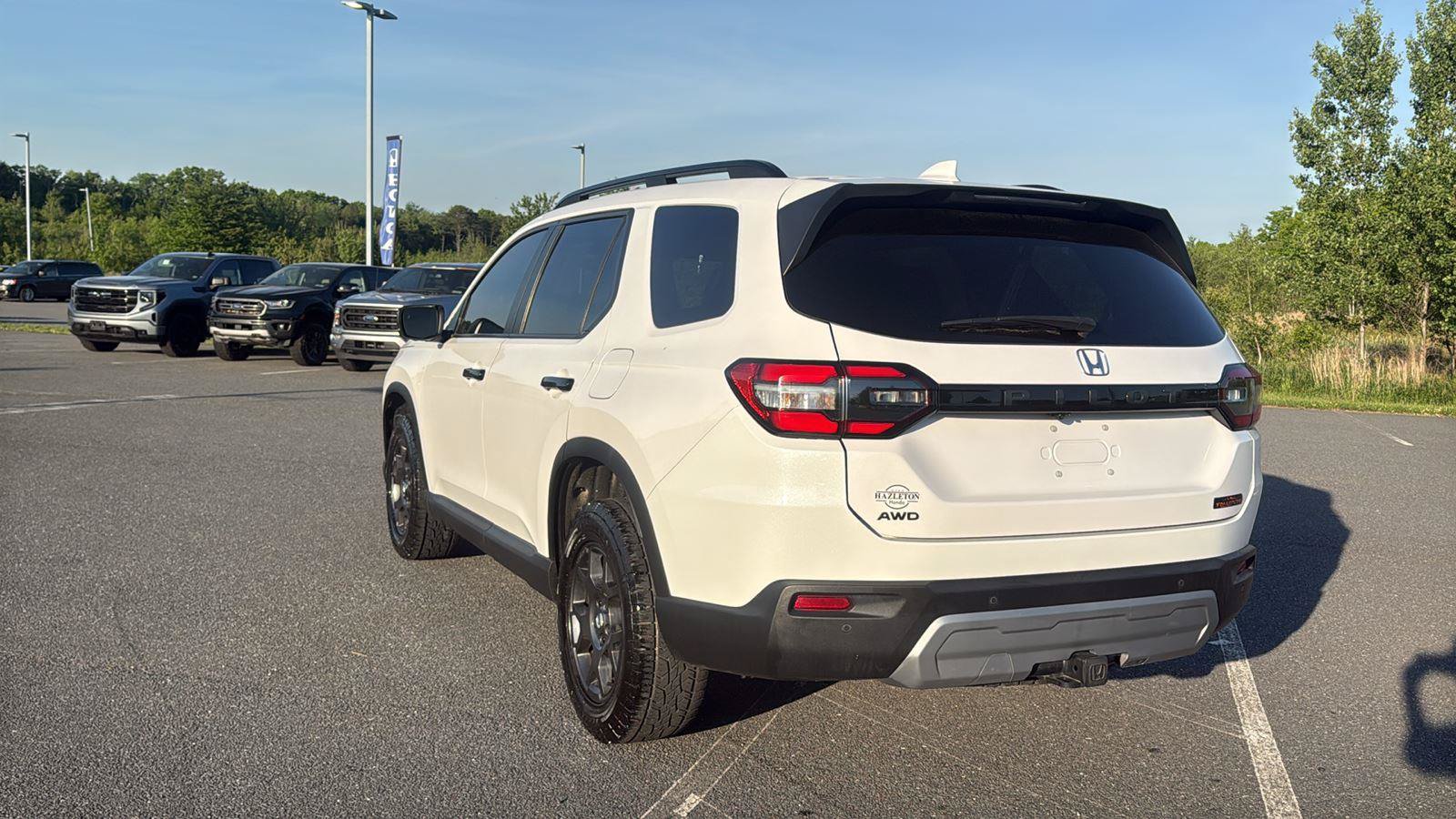 Used 2023 Honda Pilot TrailSport image 10