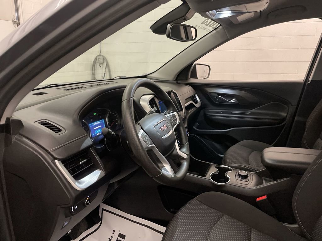 Used 2023 GMC Terrain SLE FWD image 4