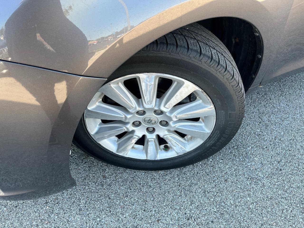 Used 2015 Toyota Sienna Limited FWD image 43