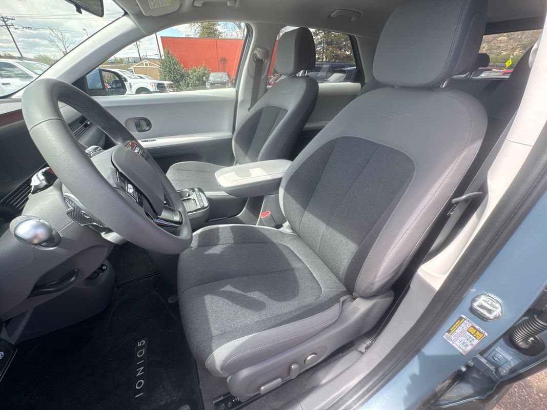 Used 2025 Hyundai Ioniq 5 SE AWD/4WD image 12