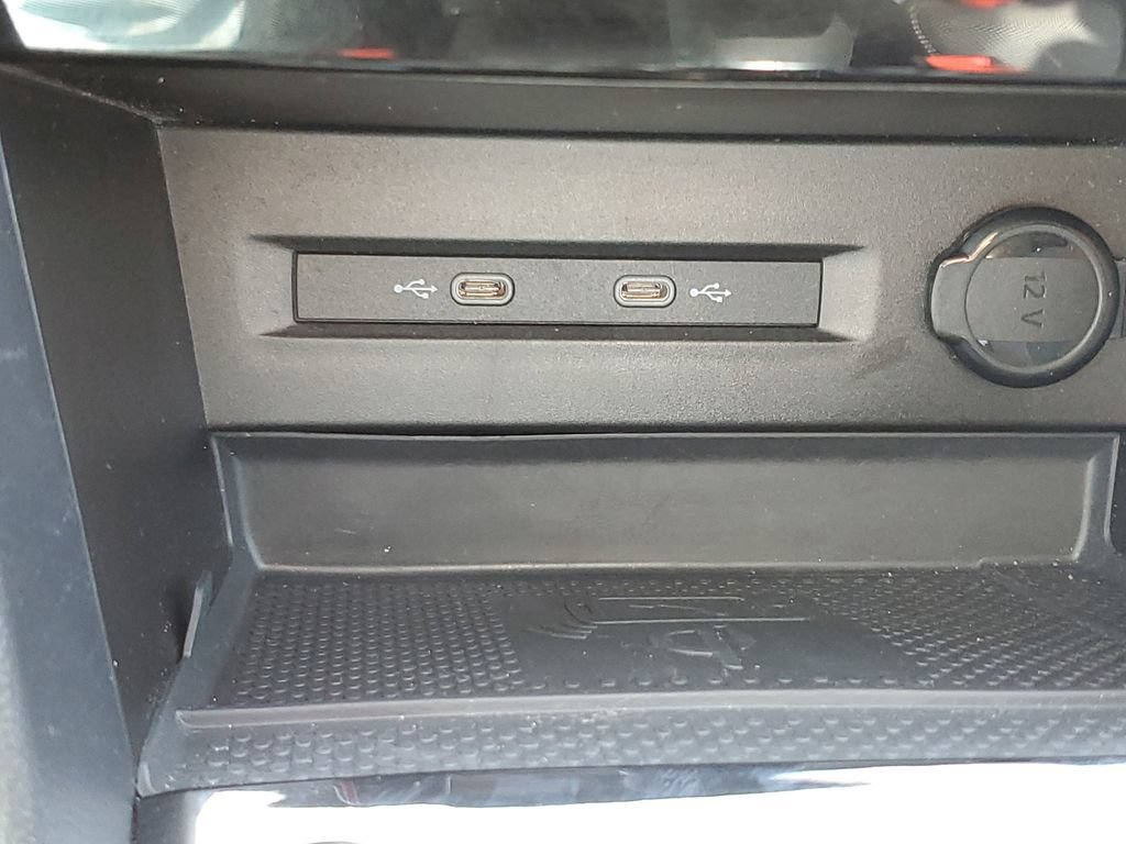 Certified 2023 Volkswagen Taos SE w/ Black Wheel Package FWD image 29