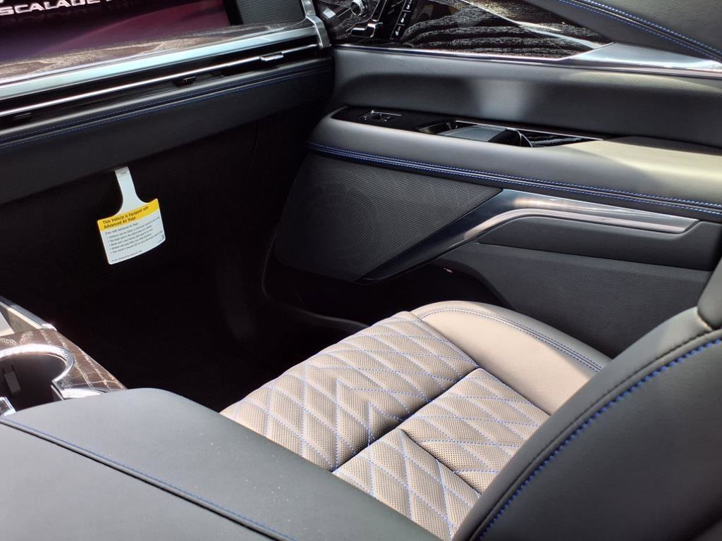 New 2026 Cadillac Escalade IQL Luxury image 10