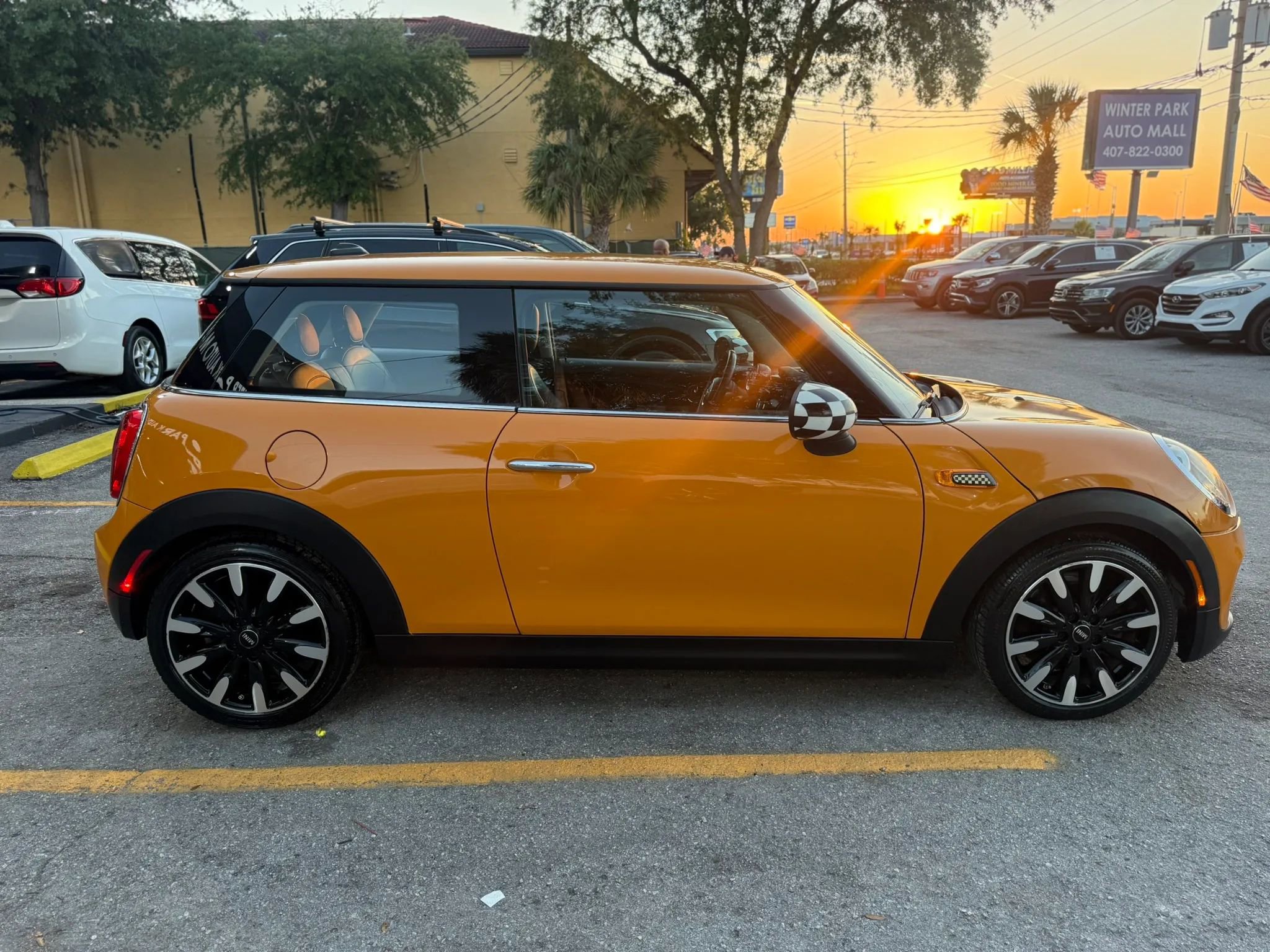 Used 2017 MINI Cooper 2-Door Hardtop FWD image 4