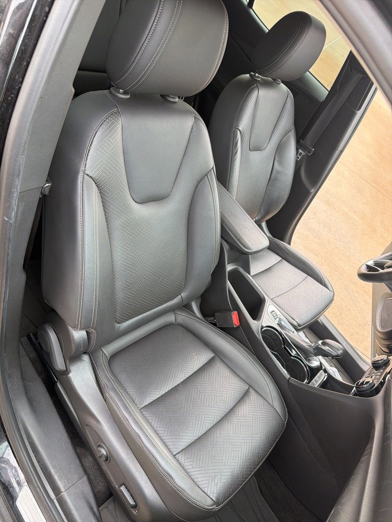 Used 2020 Buick Encore GX Essence image 11