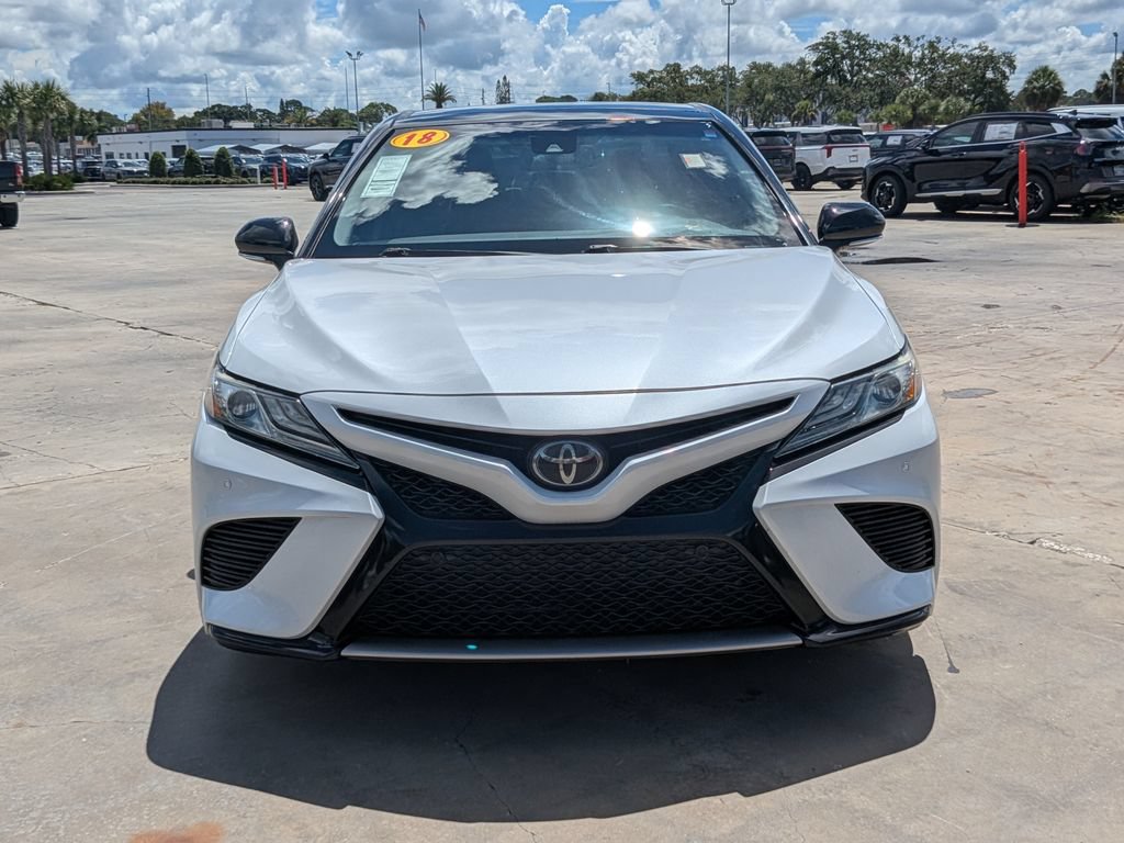 Used 2018 Toyota Camry XSE FWD image 3