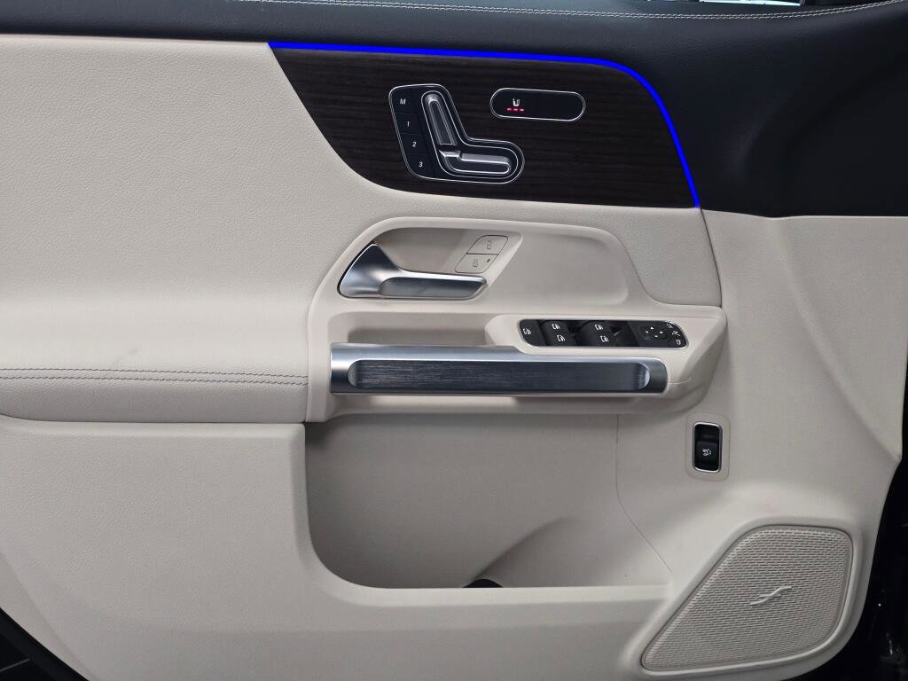 New 2026 Mercedes-Benz GLB 250 4MATIC image 23