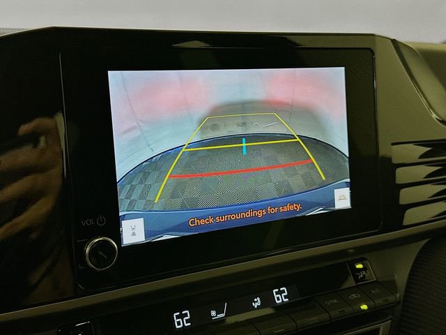 Used 2025 Toyota Camry SE image 17