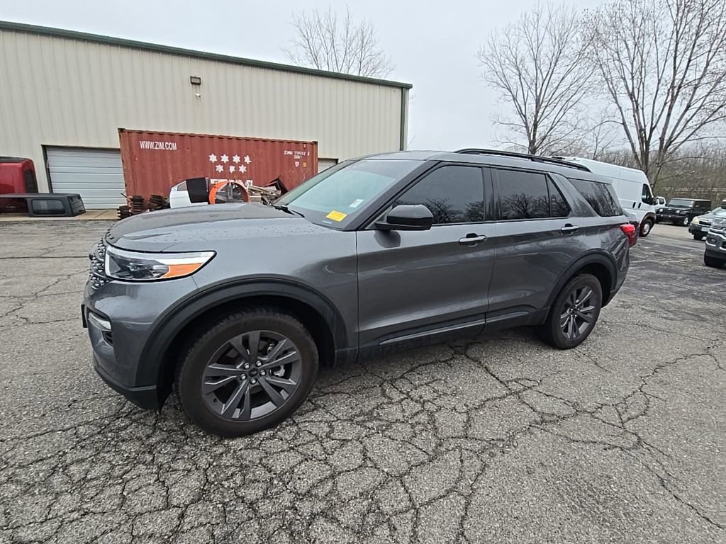 Used 2023 Ford Explorer XLT w/ Equipment Group 202A image 2