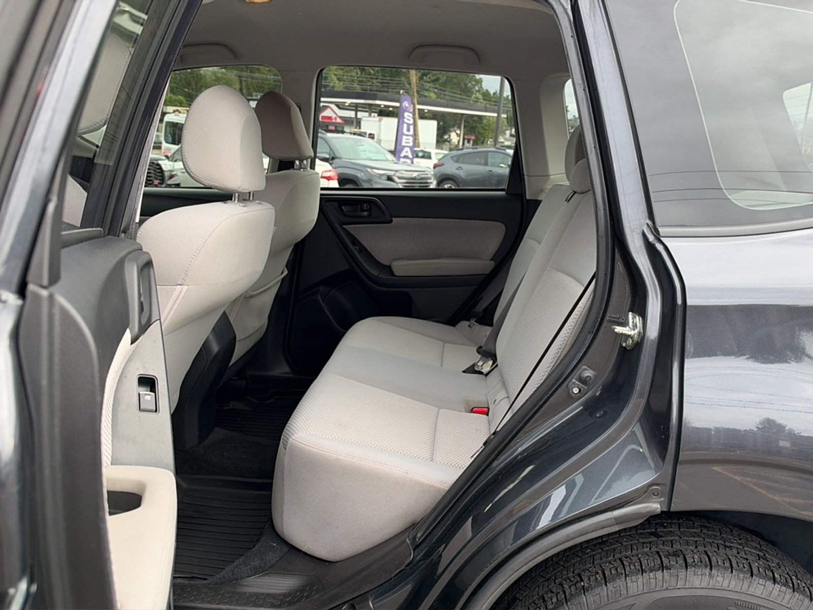 Used 2018 Subaru Forester 2.5i w/ Alloy Wheel Package AWD/4WD image 18