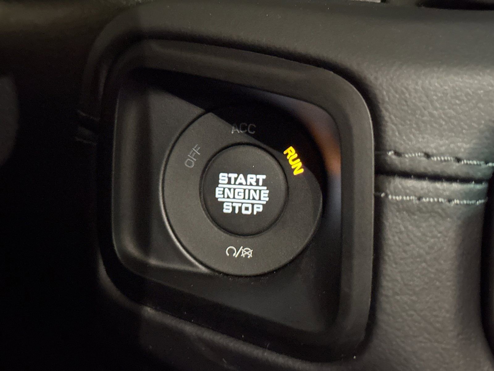 New 2025 Jeep Wrangler Unlimited Sahara w/ Safety Group AWD/4WD image 22