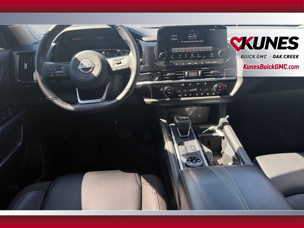 Used 2024 Nissan Pathfinder SL w/ SL Premium Package AWD/4WD image 23