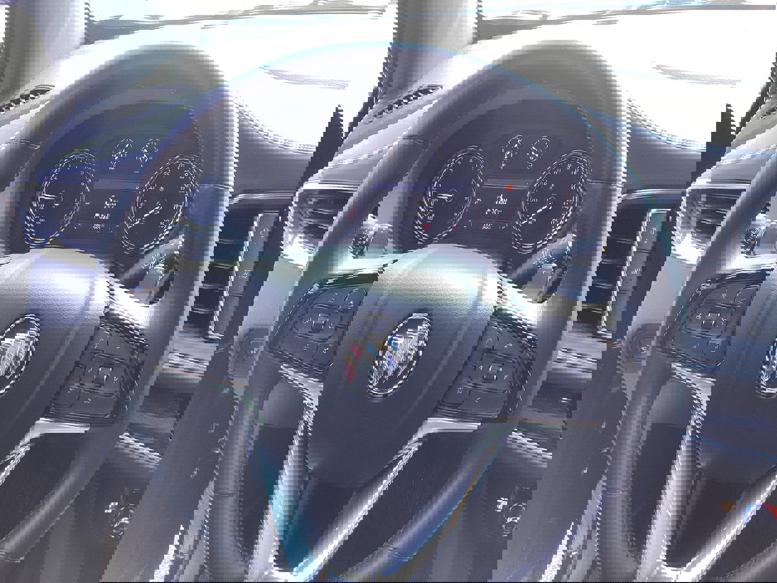 Used 2024 Buick Enclave Essence w/ Experience Buick Package image 18