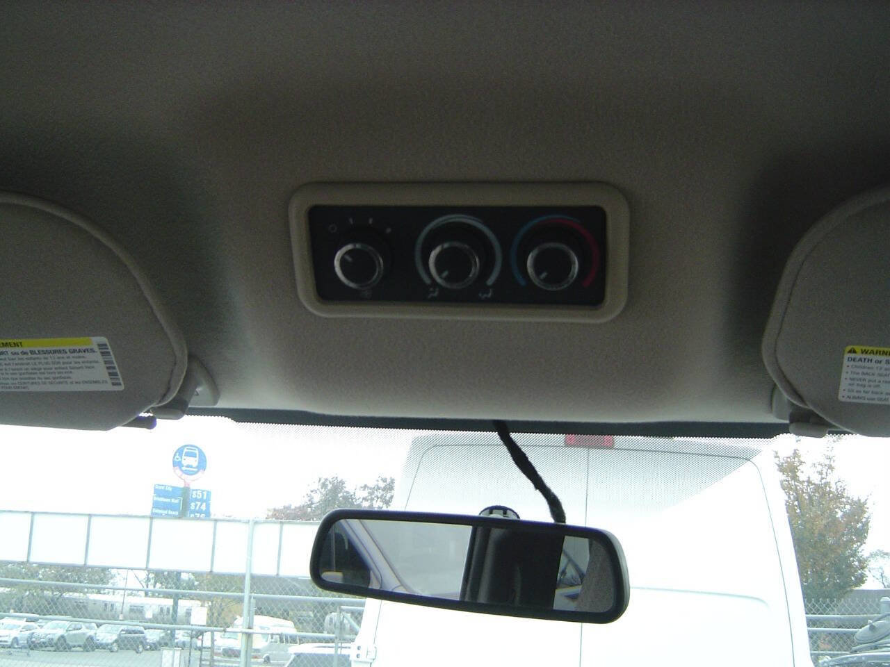 Used 2018 GMC Savana 3500 LT w/ LT Preferred Equipment Group image 13