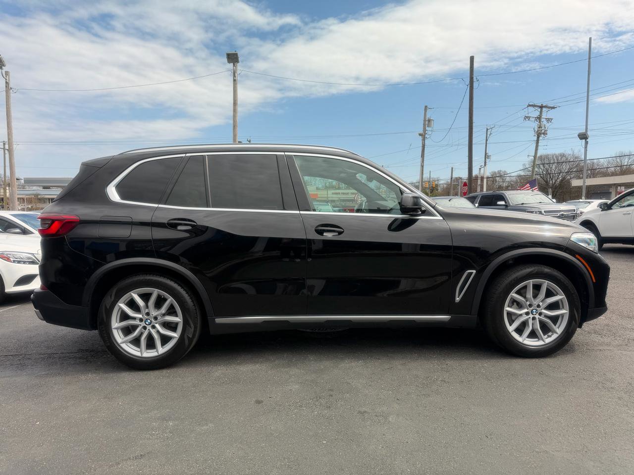 Used 2019 BMW X5 xDrive40i w/ Convenience Package AWD/4WD image 4