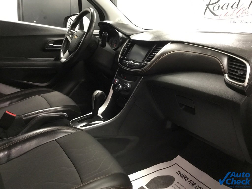 Used 2017 Chevrolet Trax LT w/ Driver Confidence Package image 37