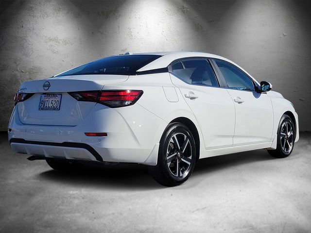 Used 2025 Nissan Sentra SV image 3
