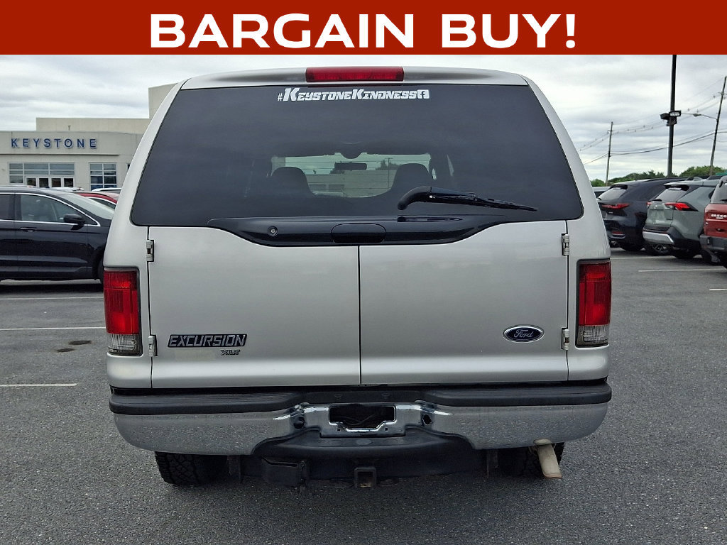 Used 2004 Ford Excursion XLT AWD/4WD image 5