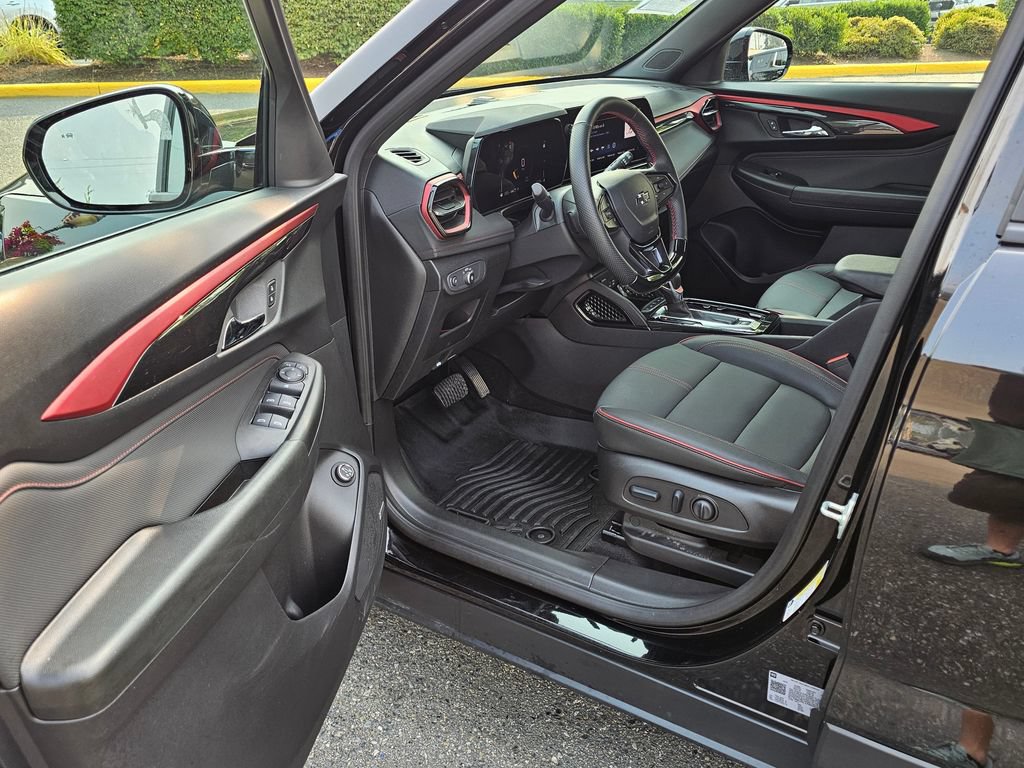 Used 2026 Chevrolet TrailBlazer RS w/ Convenience Package AWD/4WD image 22