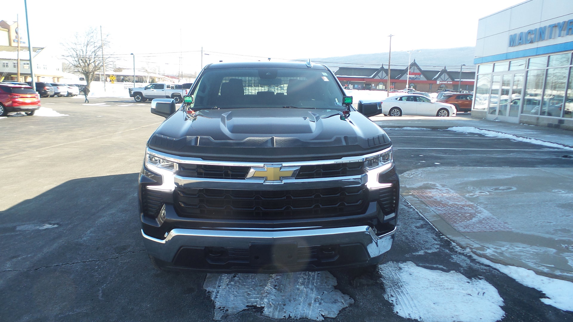 Used 2024 Chevrolet Silverado 1500 LT image 4