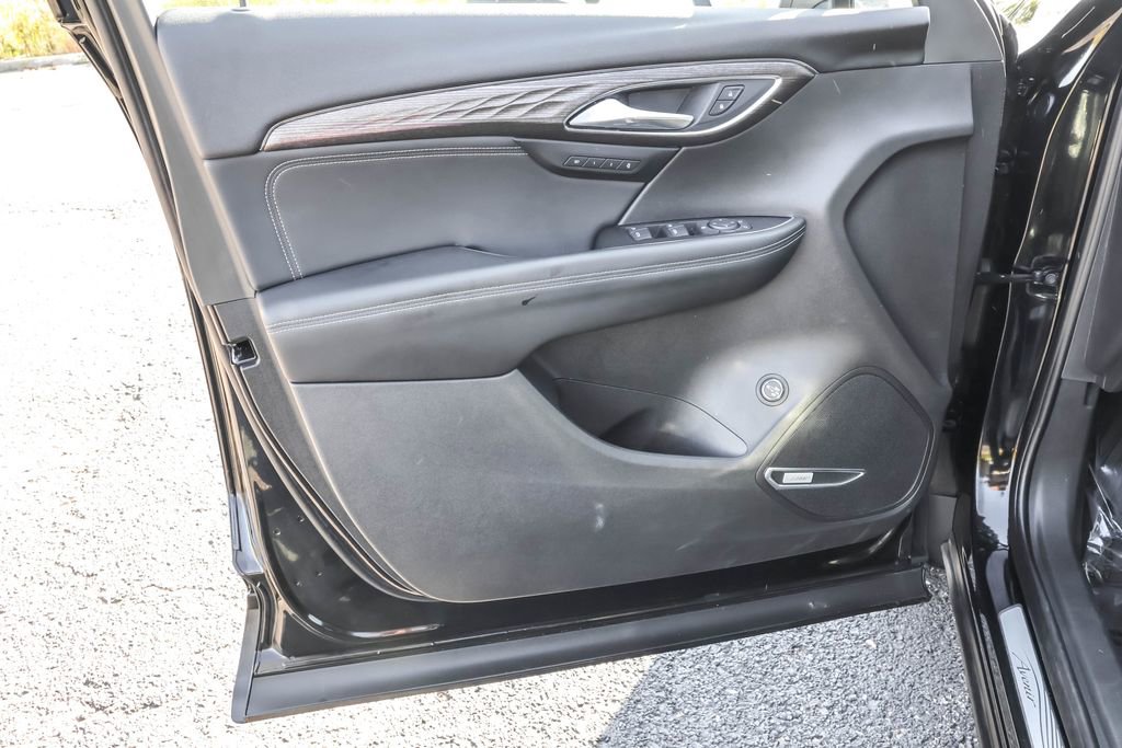Used 2022 Buick Envision Avenir w/ Technology Package II image 28