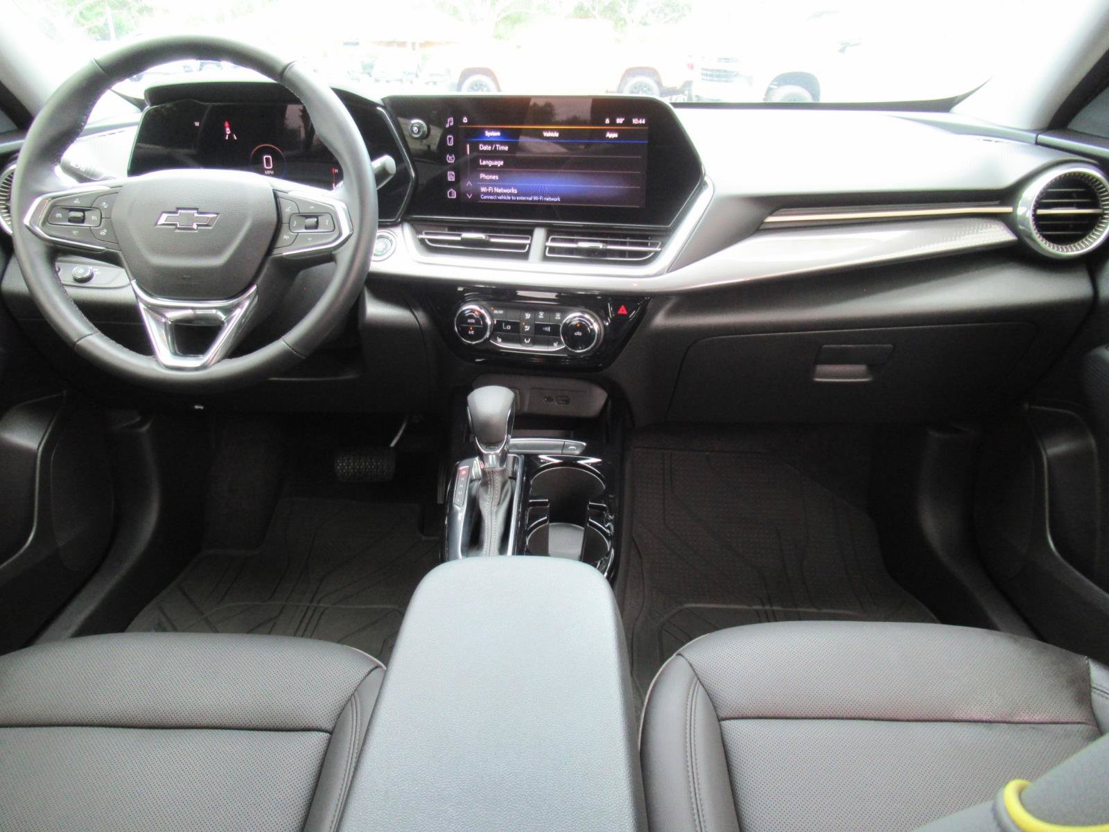 Used 2025 Chevrolet Trax ACTIV w/ Driver Confidence Package FWD image 13
