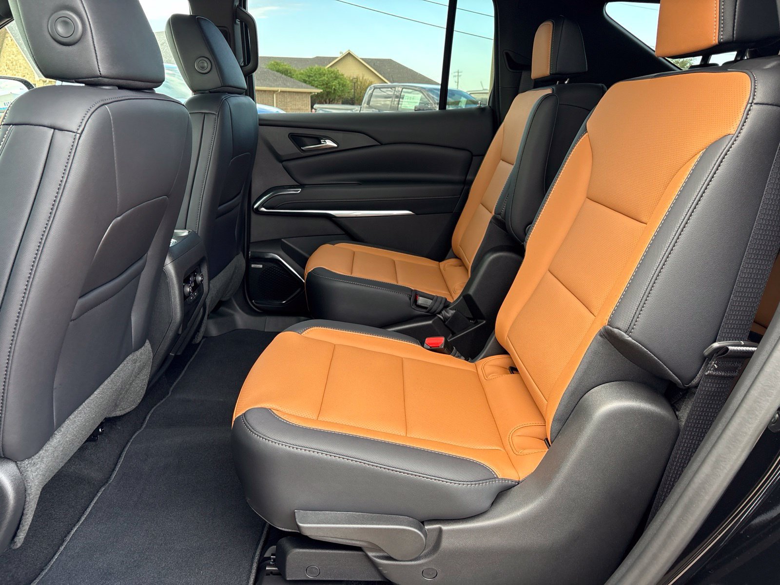 New 2027 Chevrolet Traverse Z71 w/ Enhanced Driving Package AWD/4WD image 18