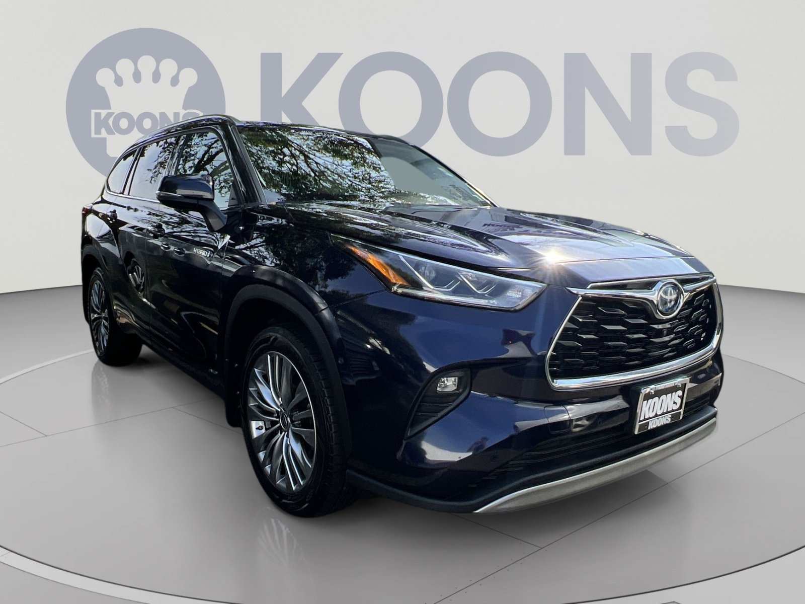 Used 2020 Toyota Highlander Platinum AWD/4WD image 1