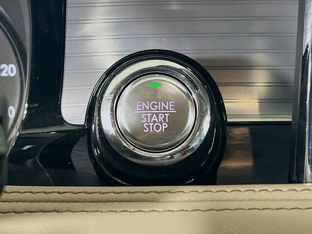 Used 2022 Lincoln Corsair FWD image 19